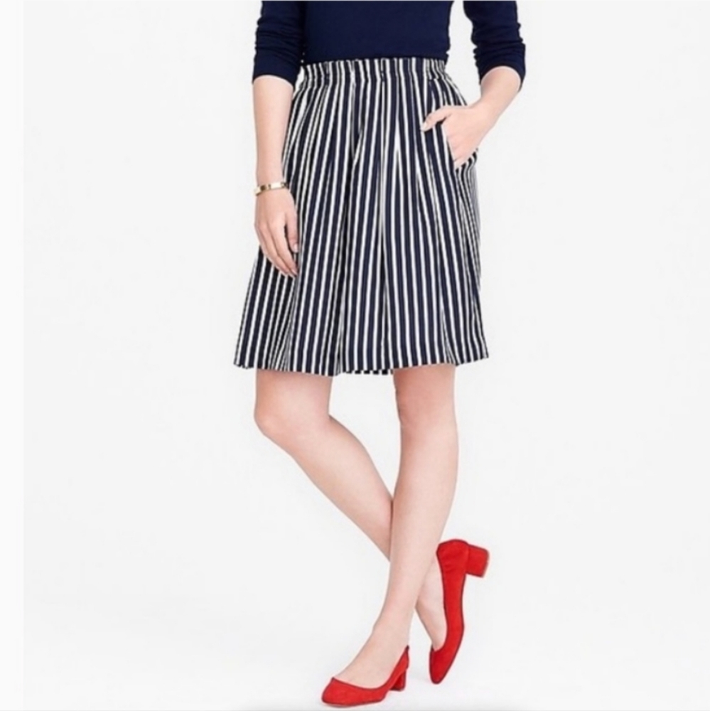 J. CREW Nautical Striped Modest Pleated Knee Length Navy Skirt Sz 0